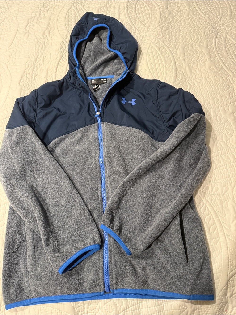 NWT Under Armour Kid’s Gray & Navy Hooded Fleece Jacket with Blue Trim